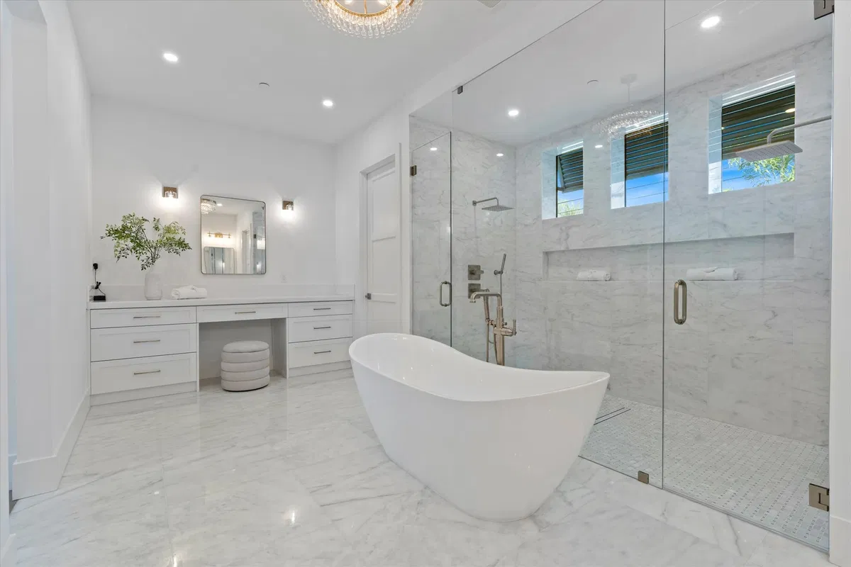 Palm Beach Isles Residence photo 25