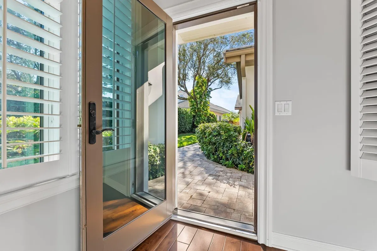 Jupiter Hills Residence photo 7