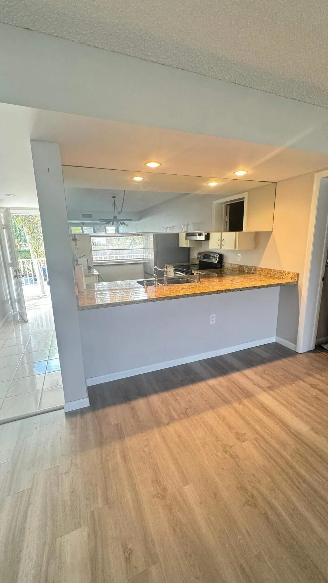 Unit 202 photo 4