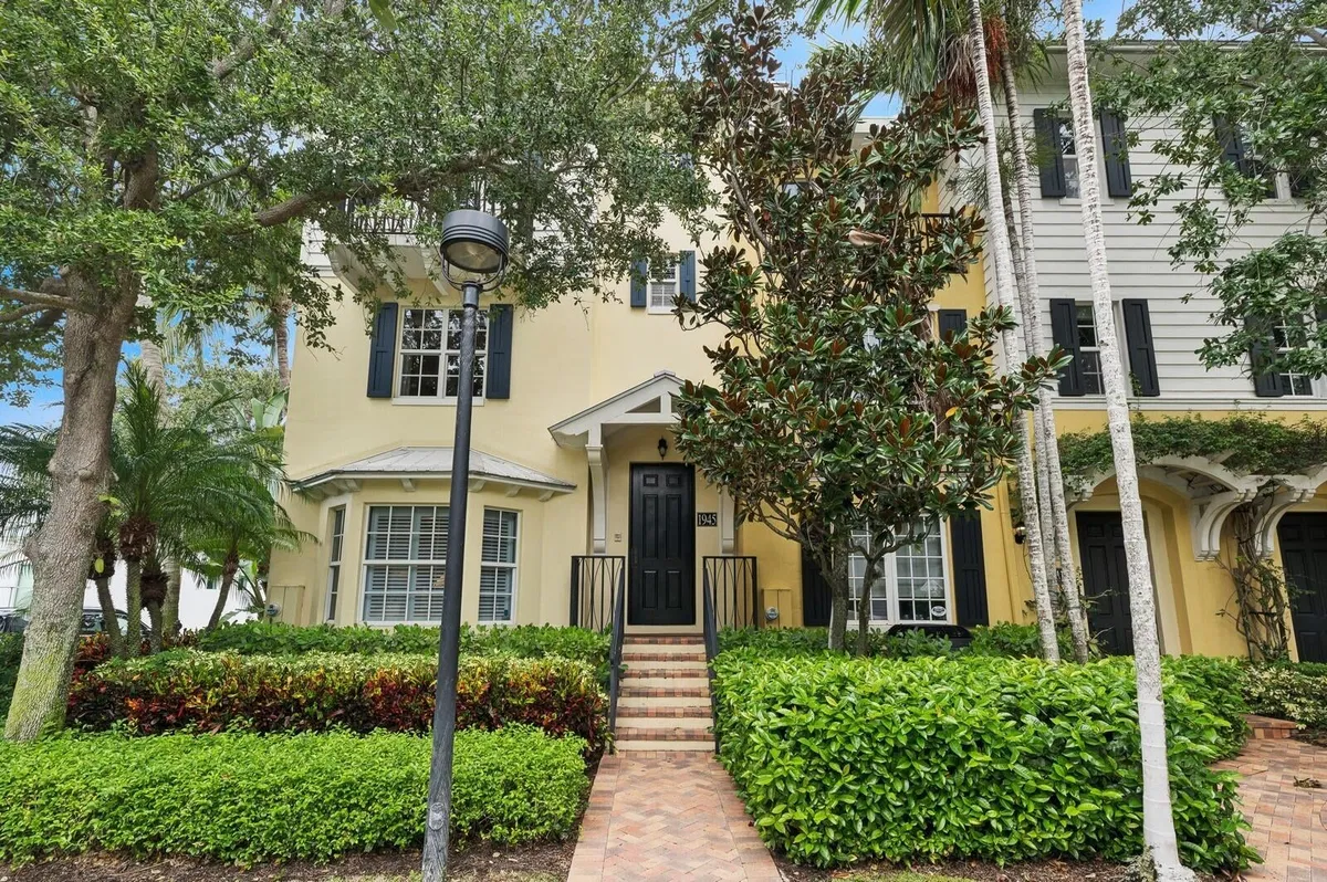 Magnolia Court Residence photo 4