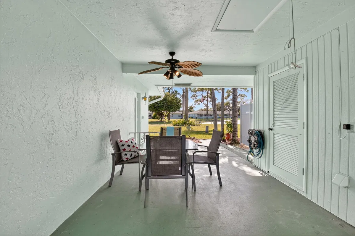 Residence photo 4