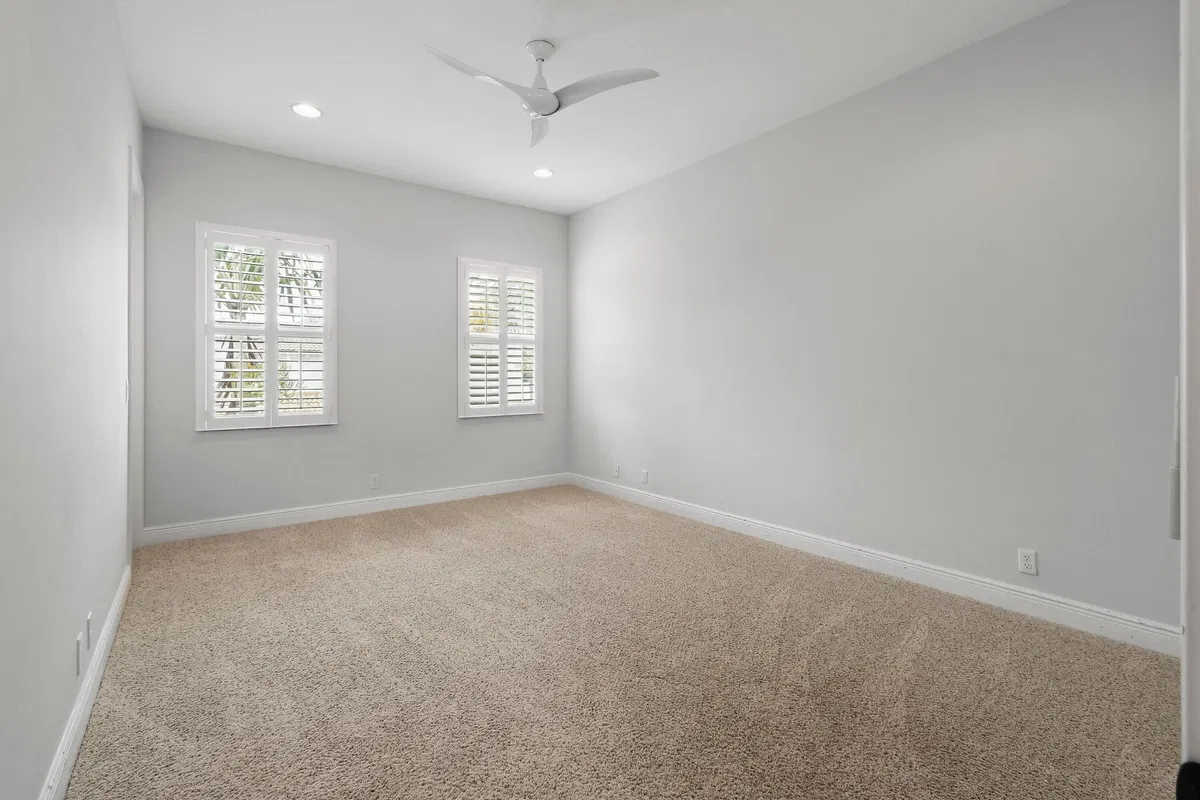  Residence photo 49