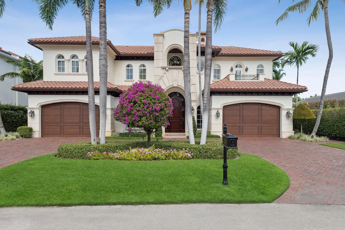 Royal Palm Yacht and Country Club Residence