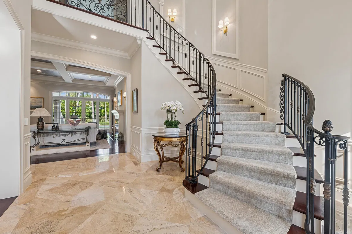 Royal Palm Yacht and Country Club Residence photo 4