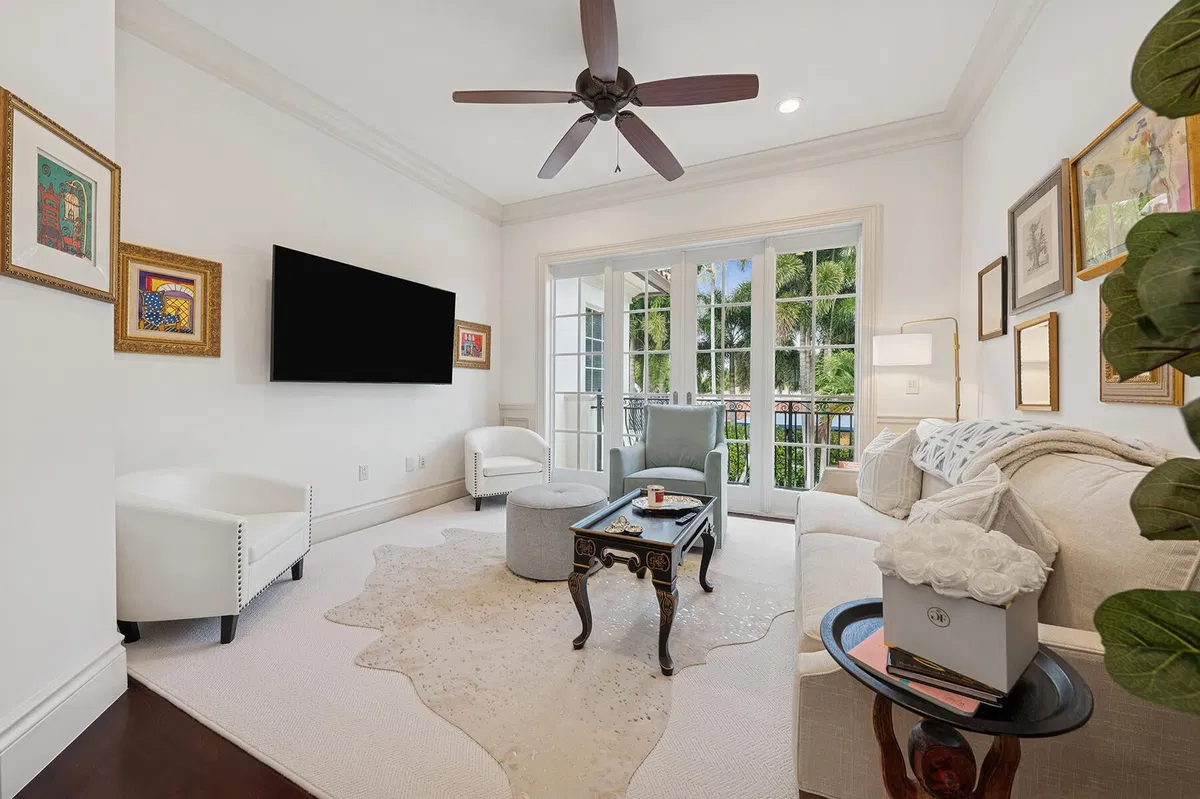 Royal Palm Yacht and Country Club Residence photo 25