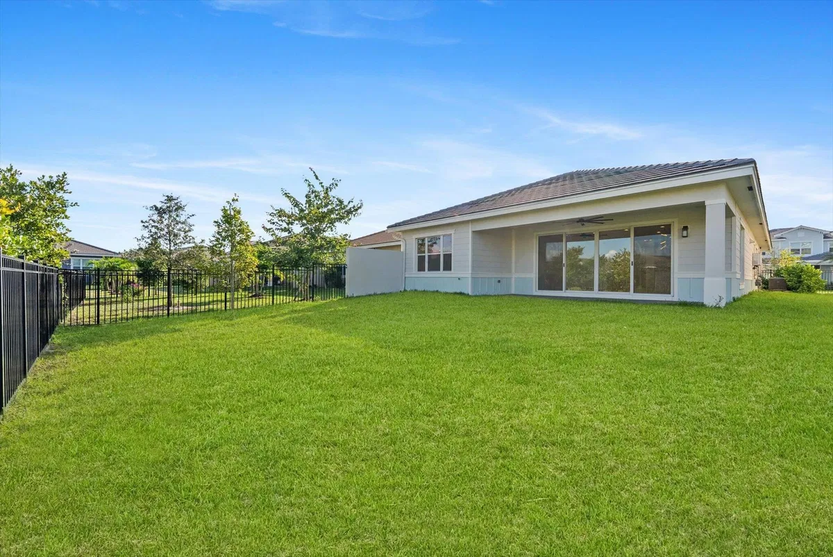  Residence photo 25