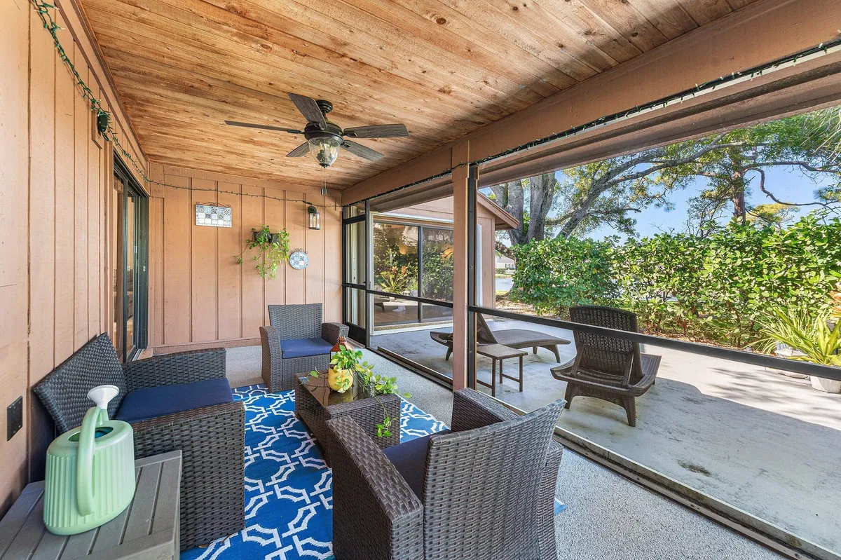 Eastpointe Country Club Residence photo 19