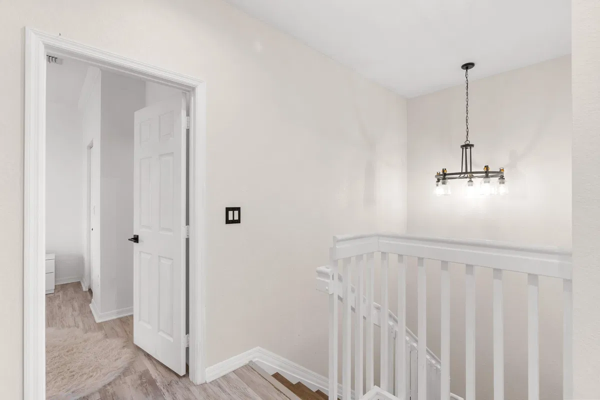  Residence photo 16