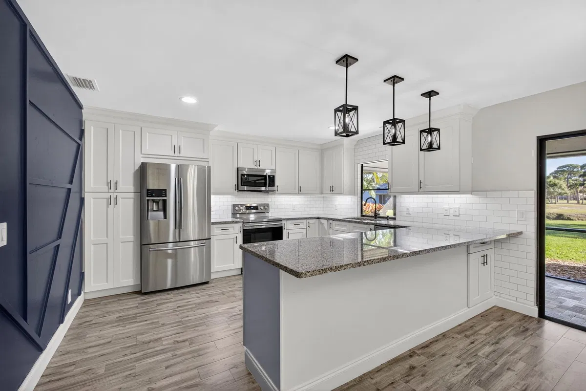 Eastpointe Country Club Residence photo 7