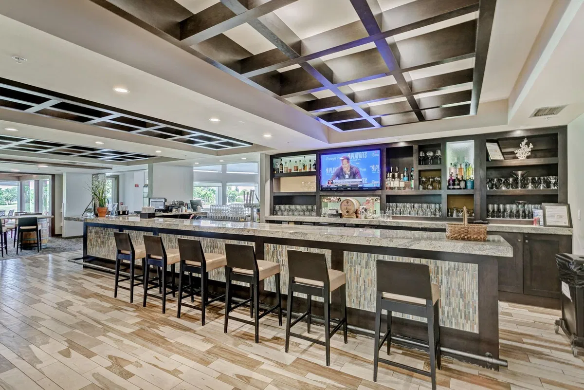 Eastpointe Country Club Residence photo 40