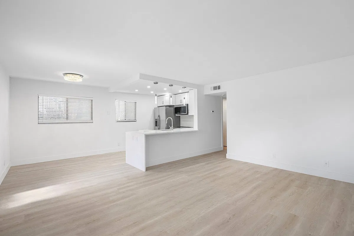 Unit 43 photo 13