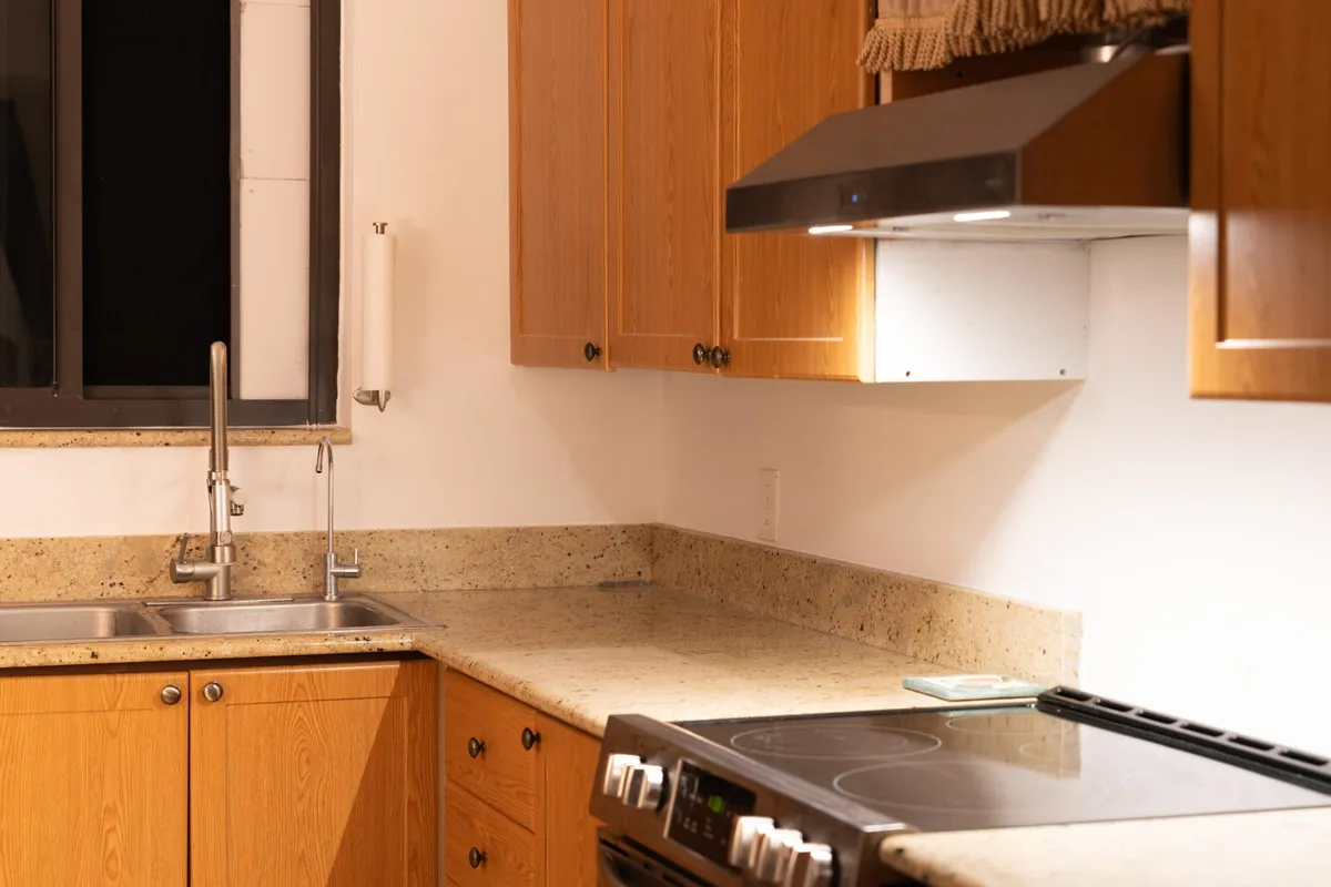 Unit 101 photo 28