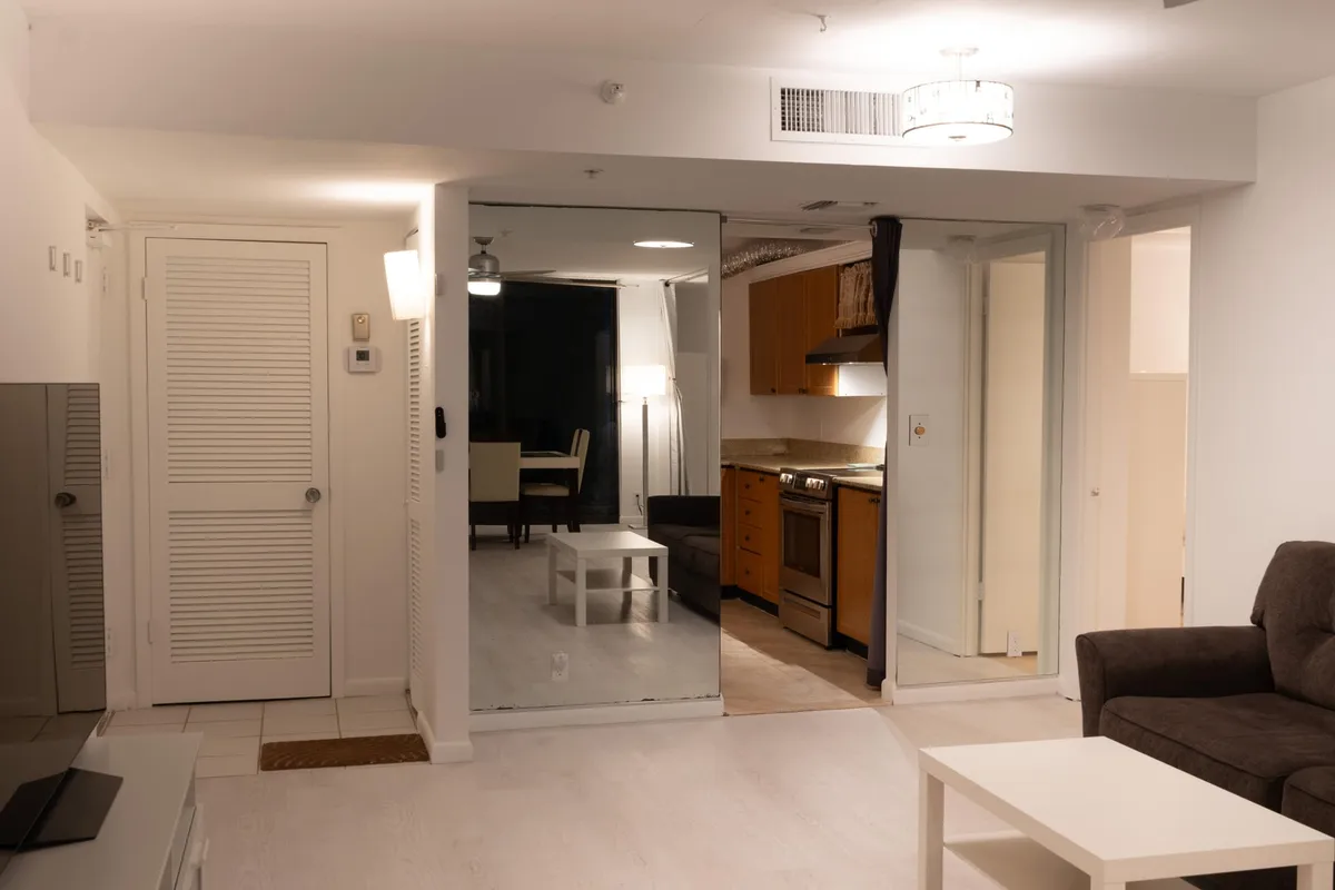Unit 101 photo 31