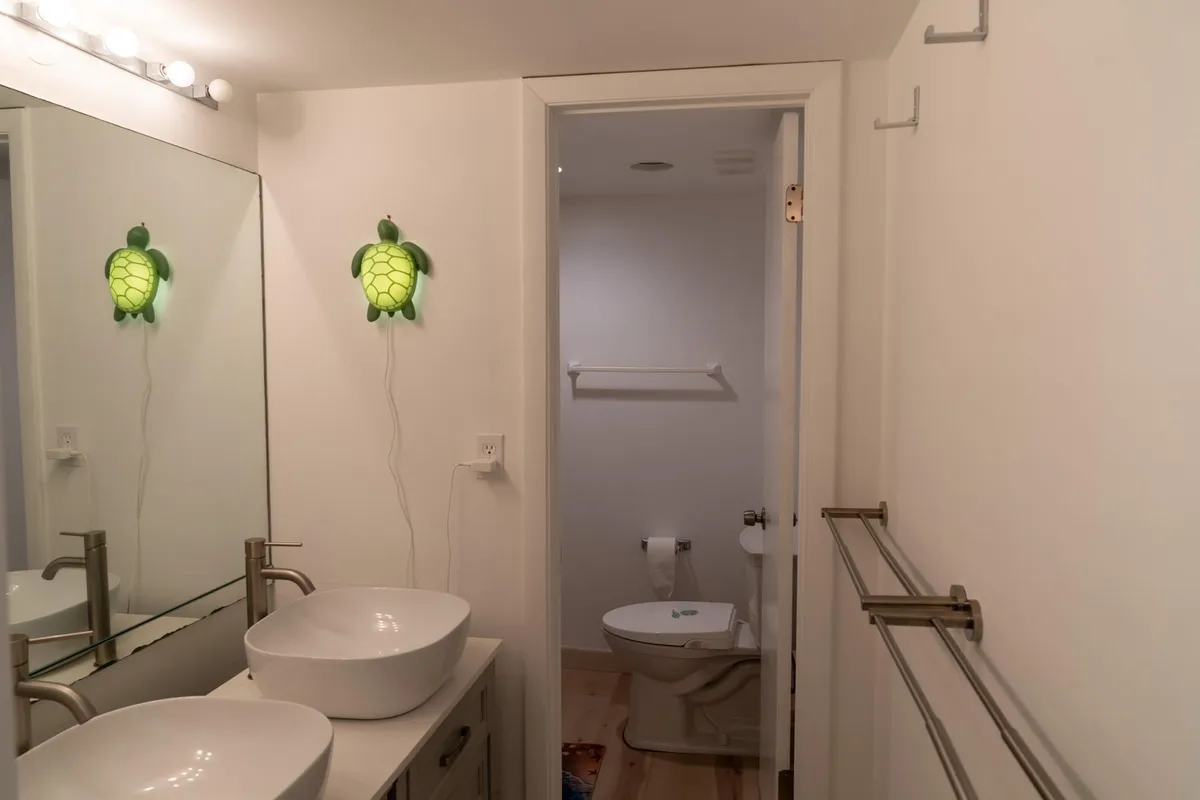 Unit 101 photo 40