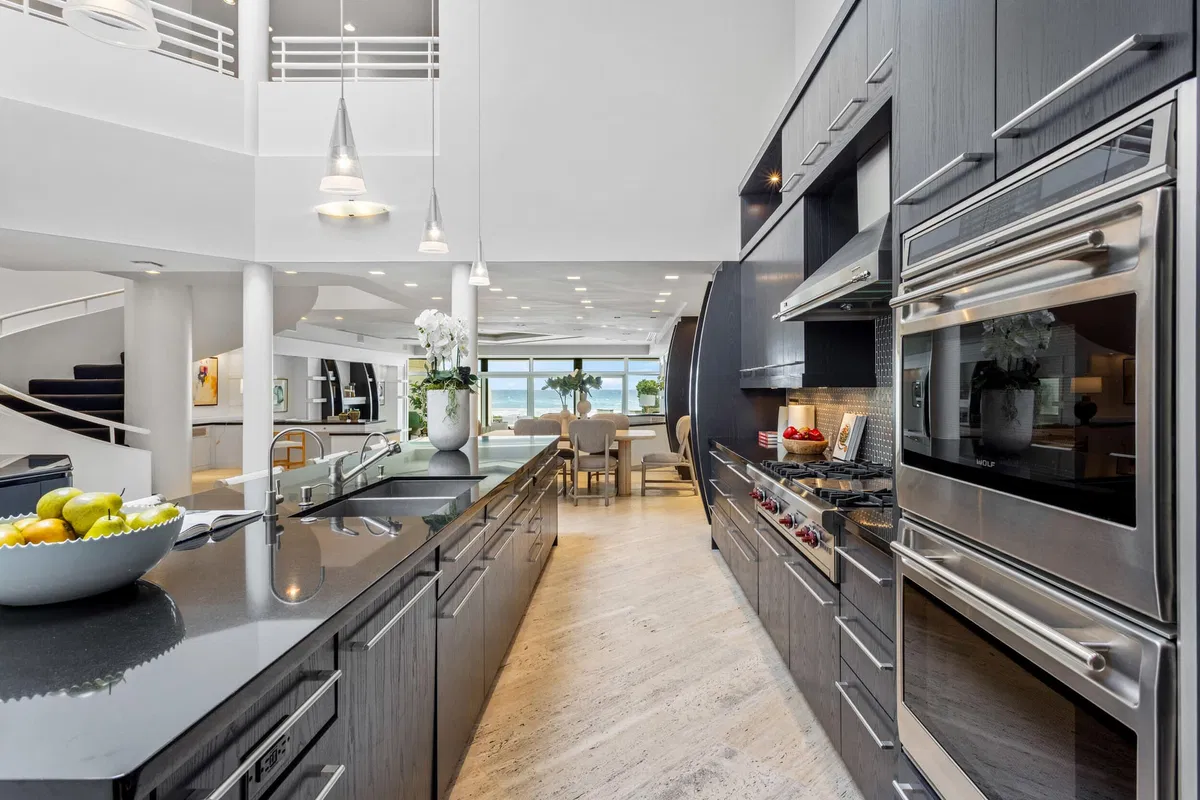 Sloan's Curve Palm Beach Residence photo 16