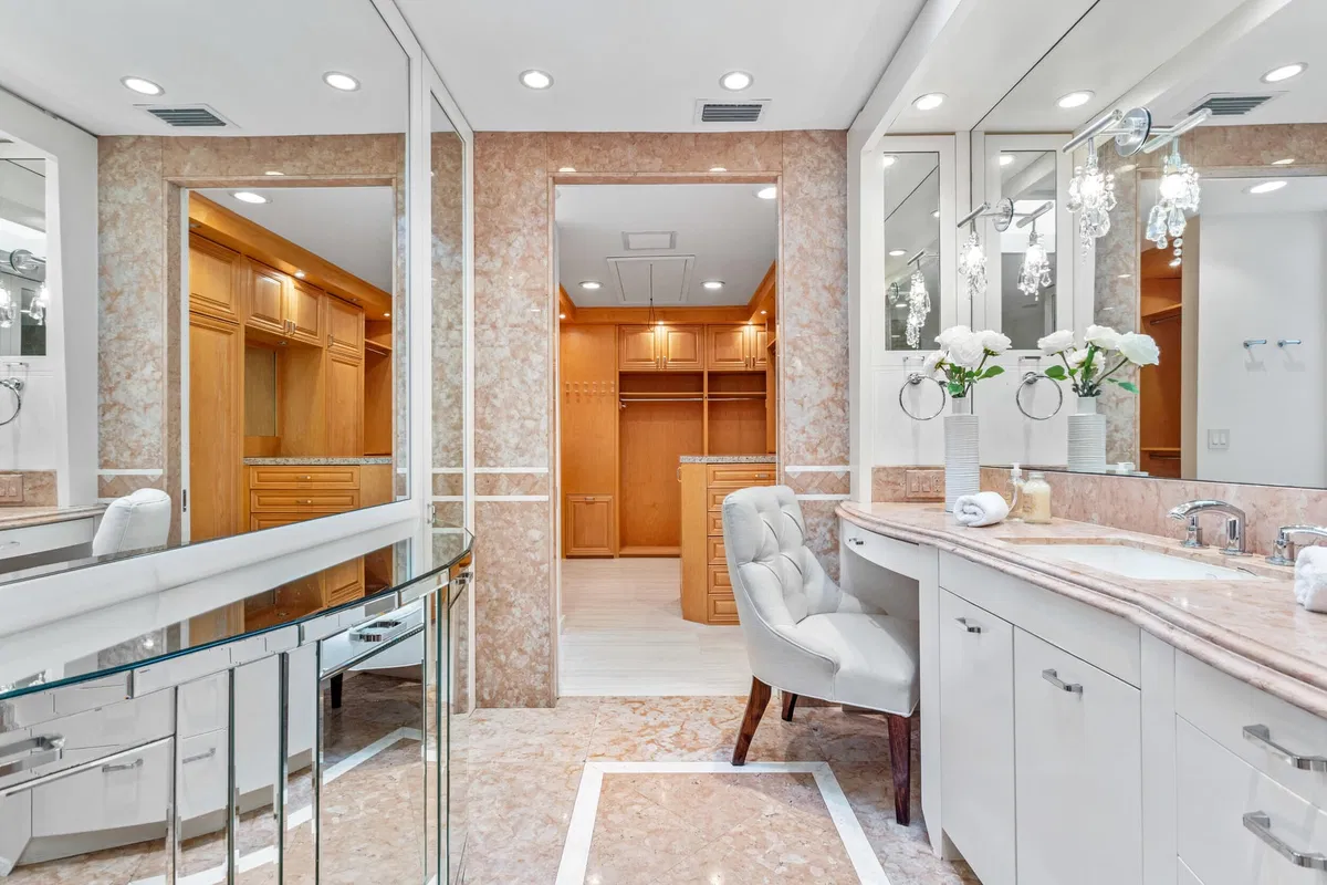 Sloan's Curve Palm Beach Residence photo 28