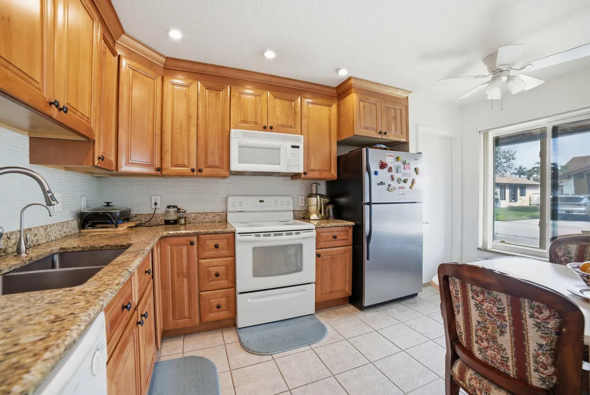 Residence photo 10