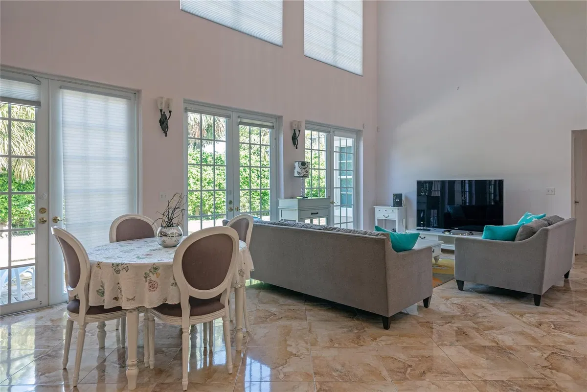 Residence photo 10