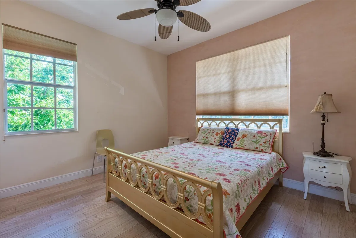 Residence photo 25
