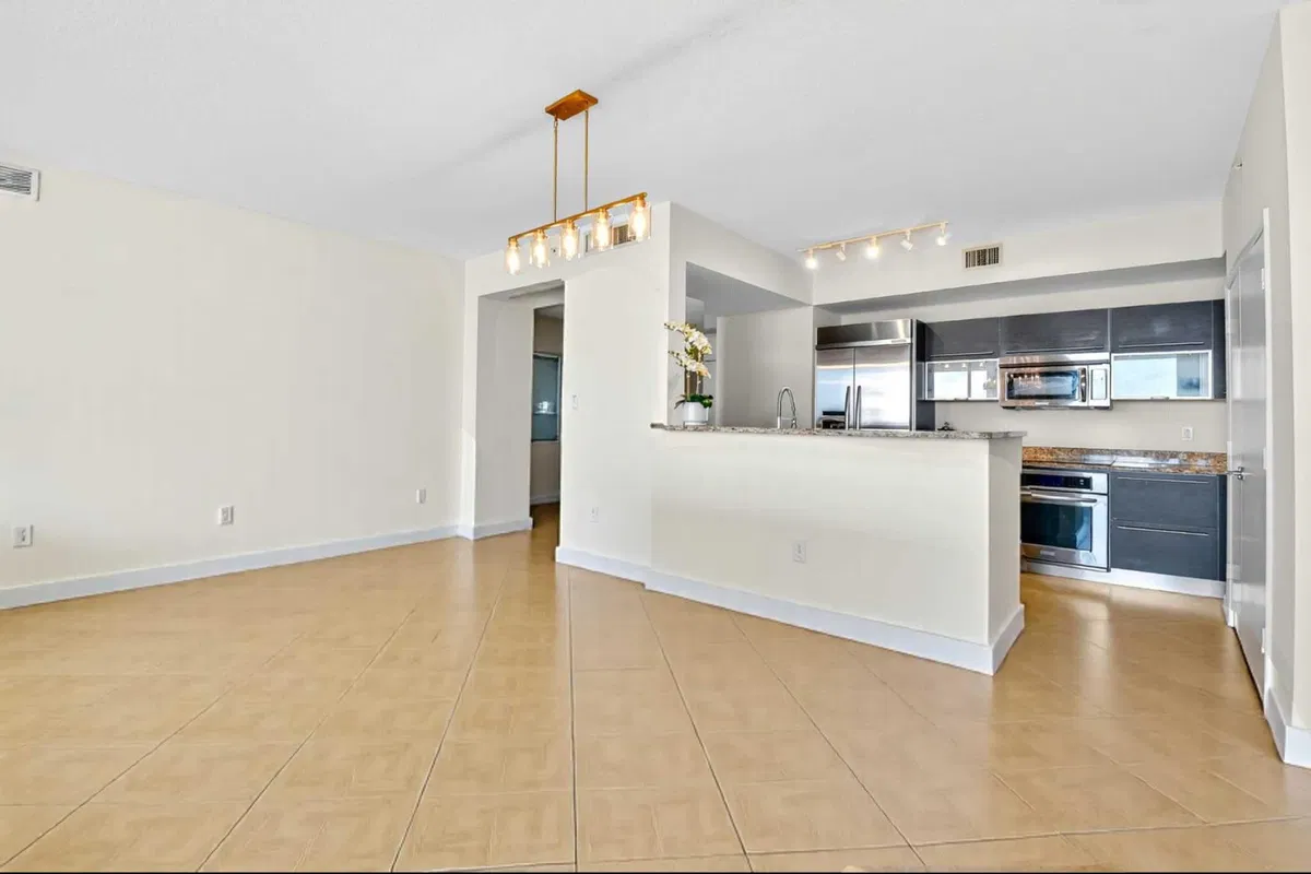 CityPlace South Tower Unit 623 photo 10