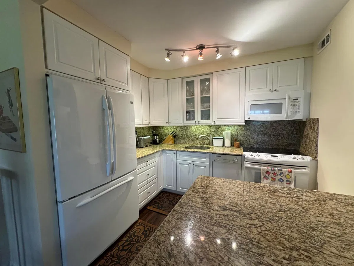 Singer Island Unit 105-106 photo 4