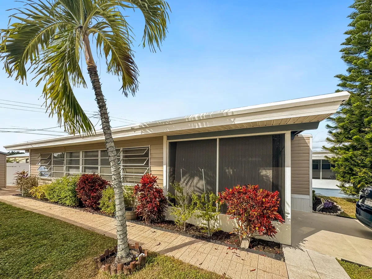 Residence photo 4