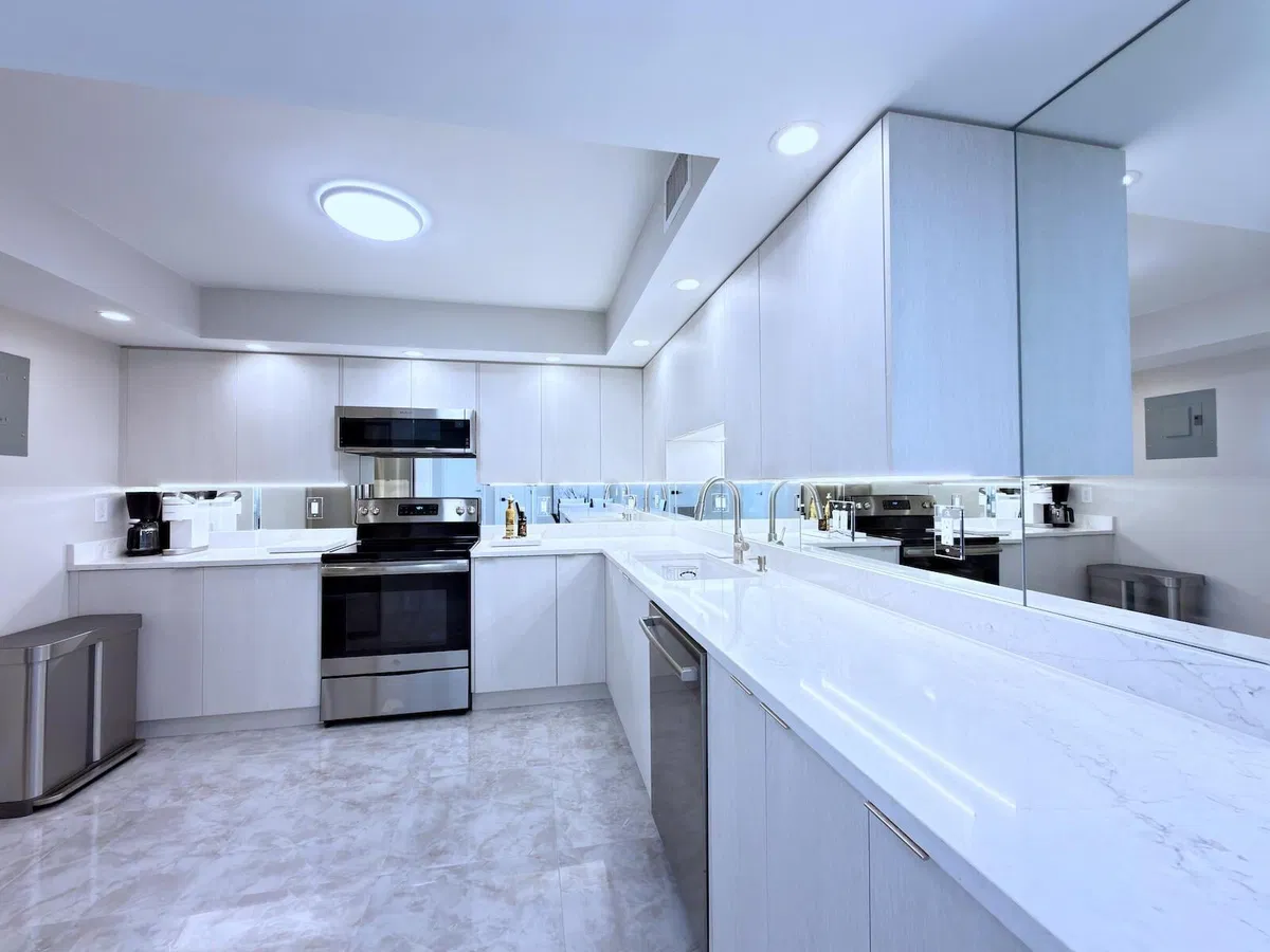 Barclay Condo Unit 316 photo 4