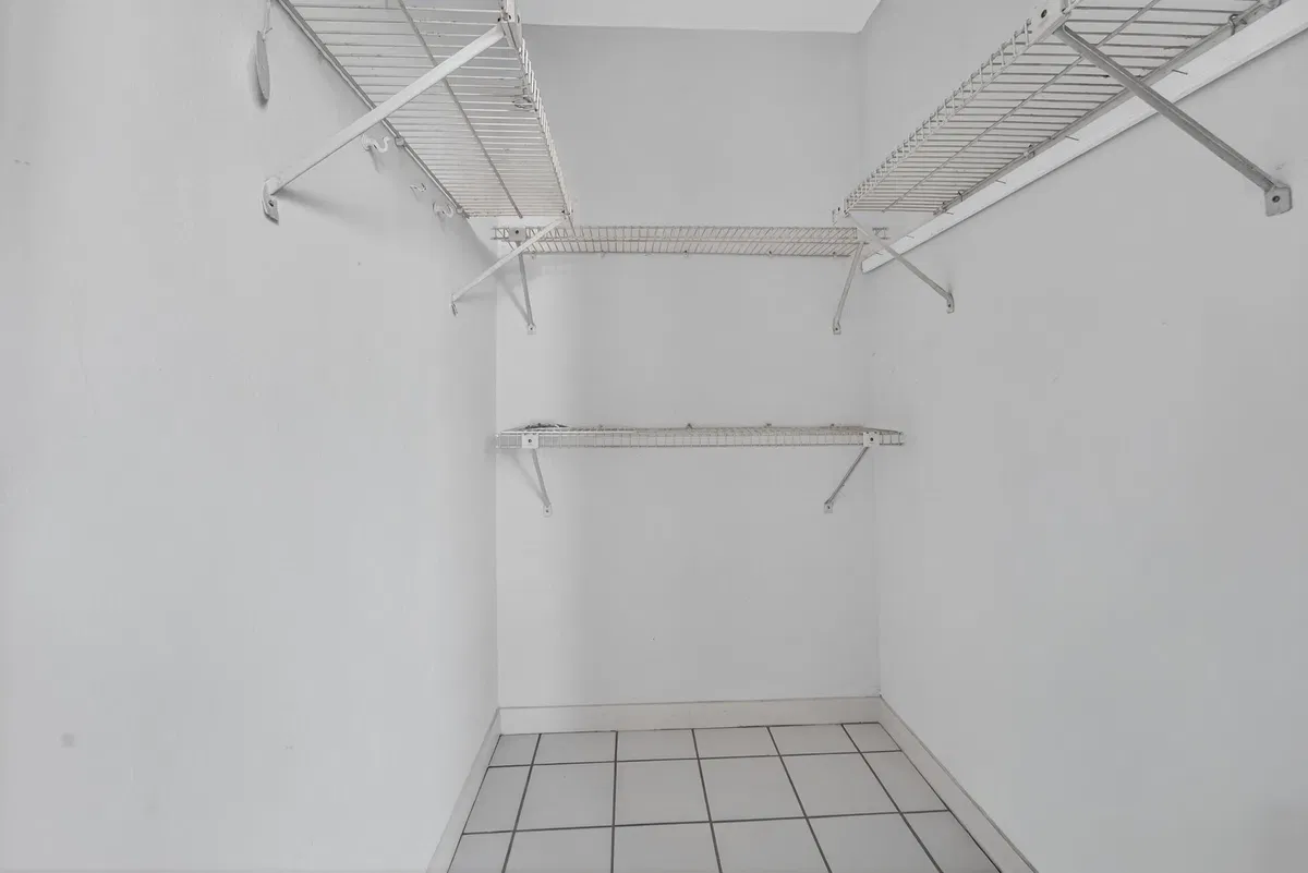 Unit A photo 25