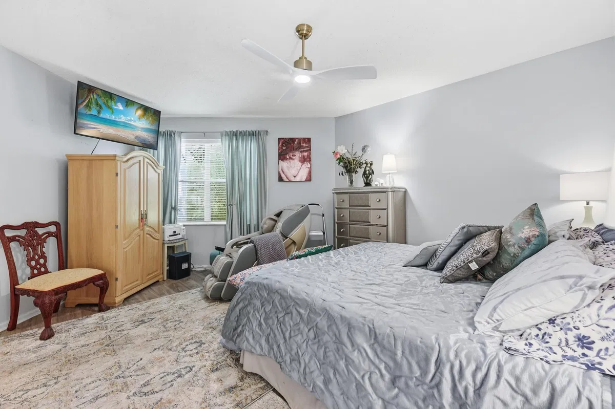 Residence photo 43