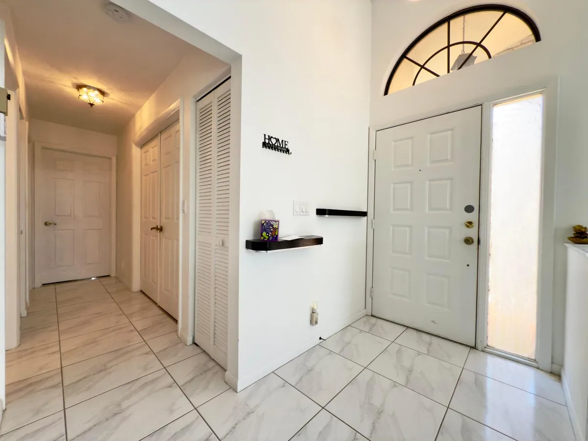 Residence photo 4