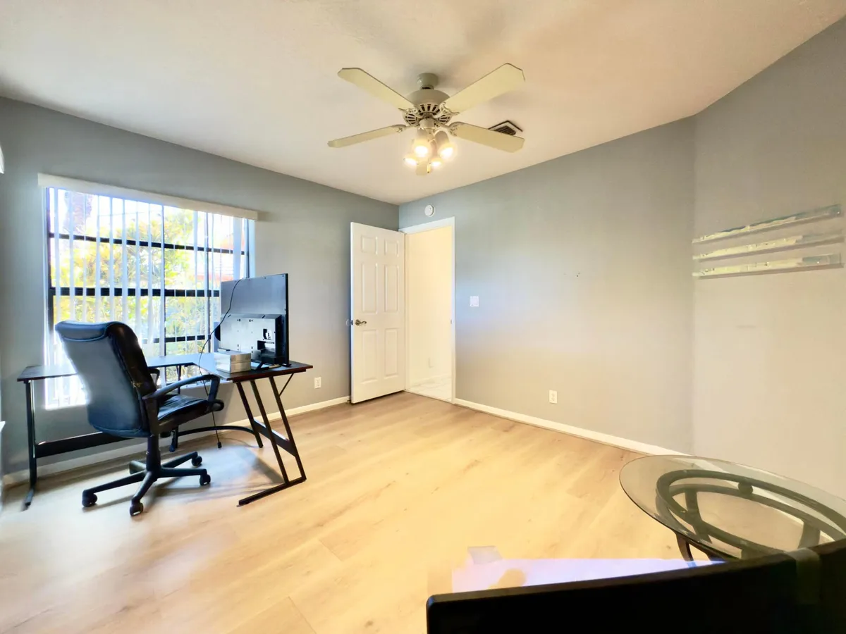 Residence photo 22