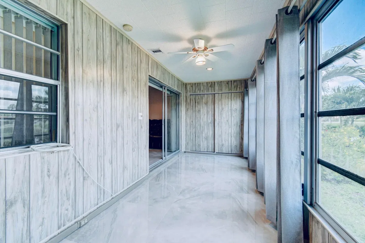 Residence photo 13