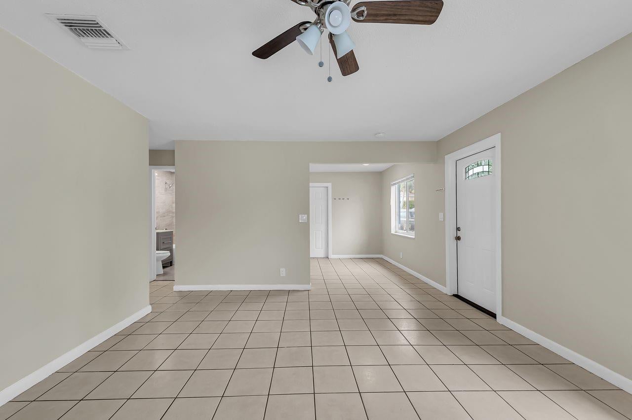Residence photo 16