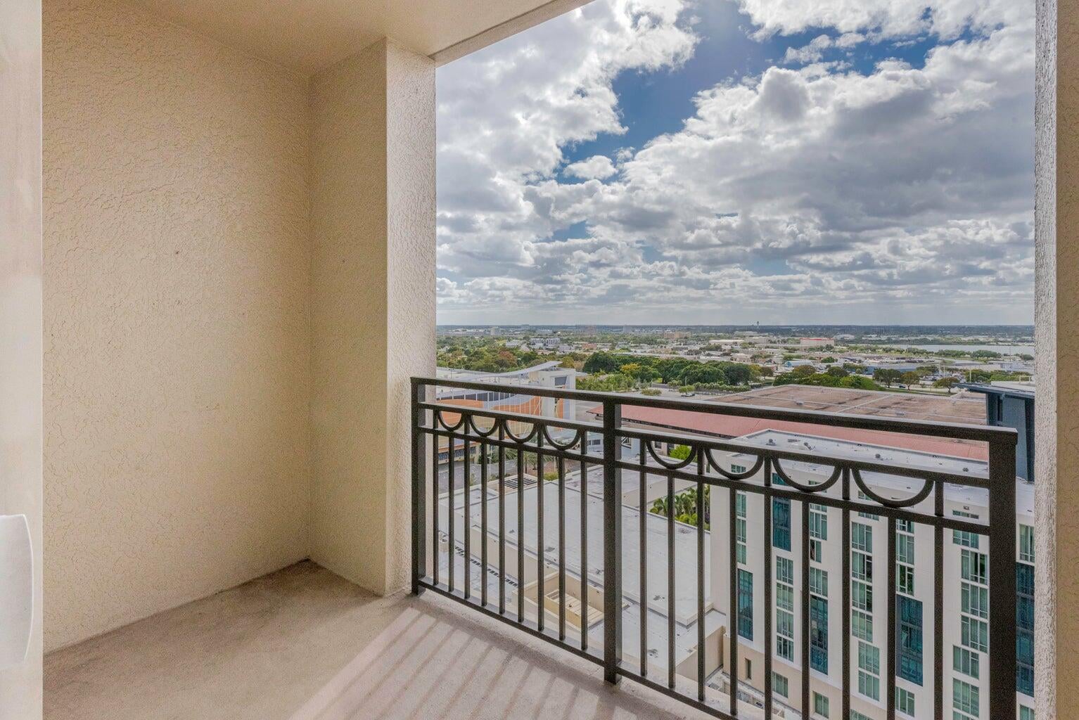CityPlace South Tower Unit 1718 photo 10