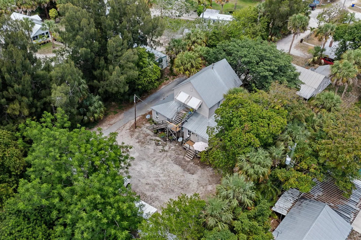  Residence photo 7