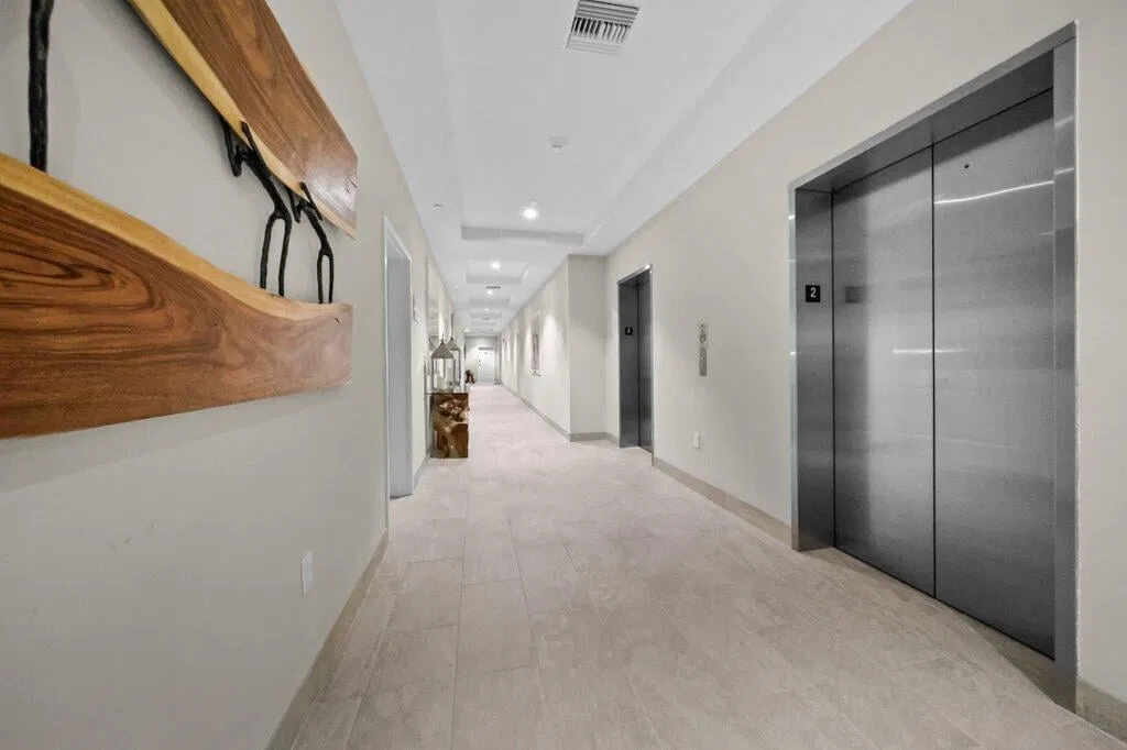 Unit 205 photo 25
