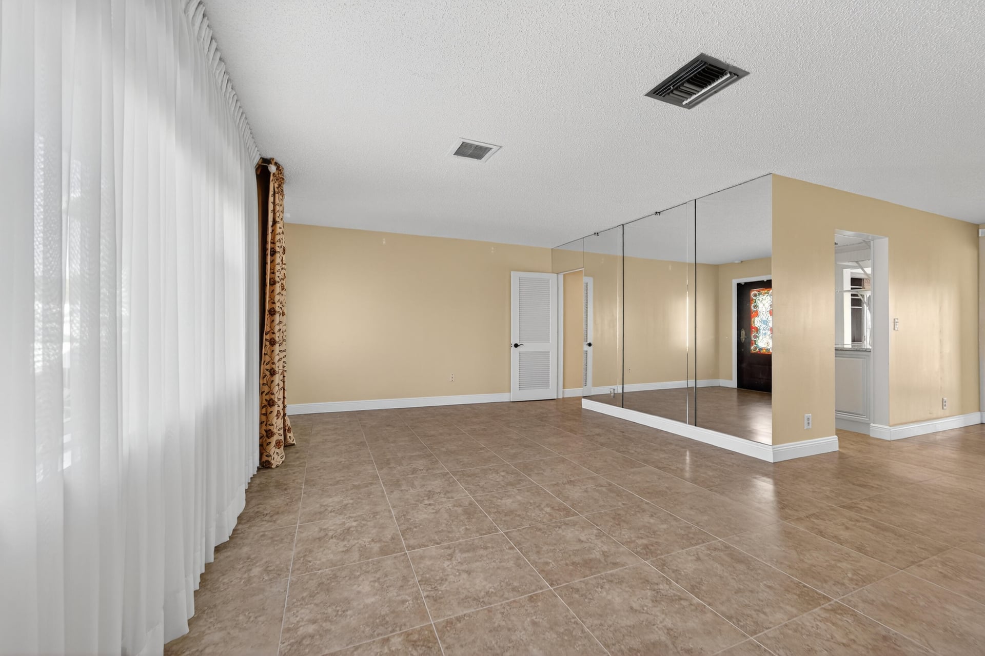 Residence photo 13