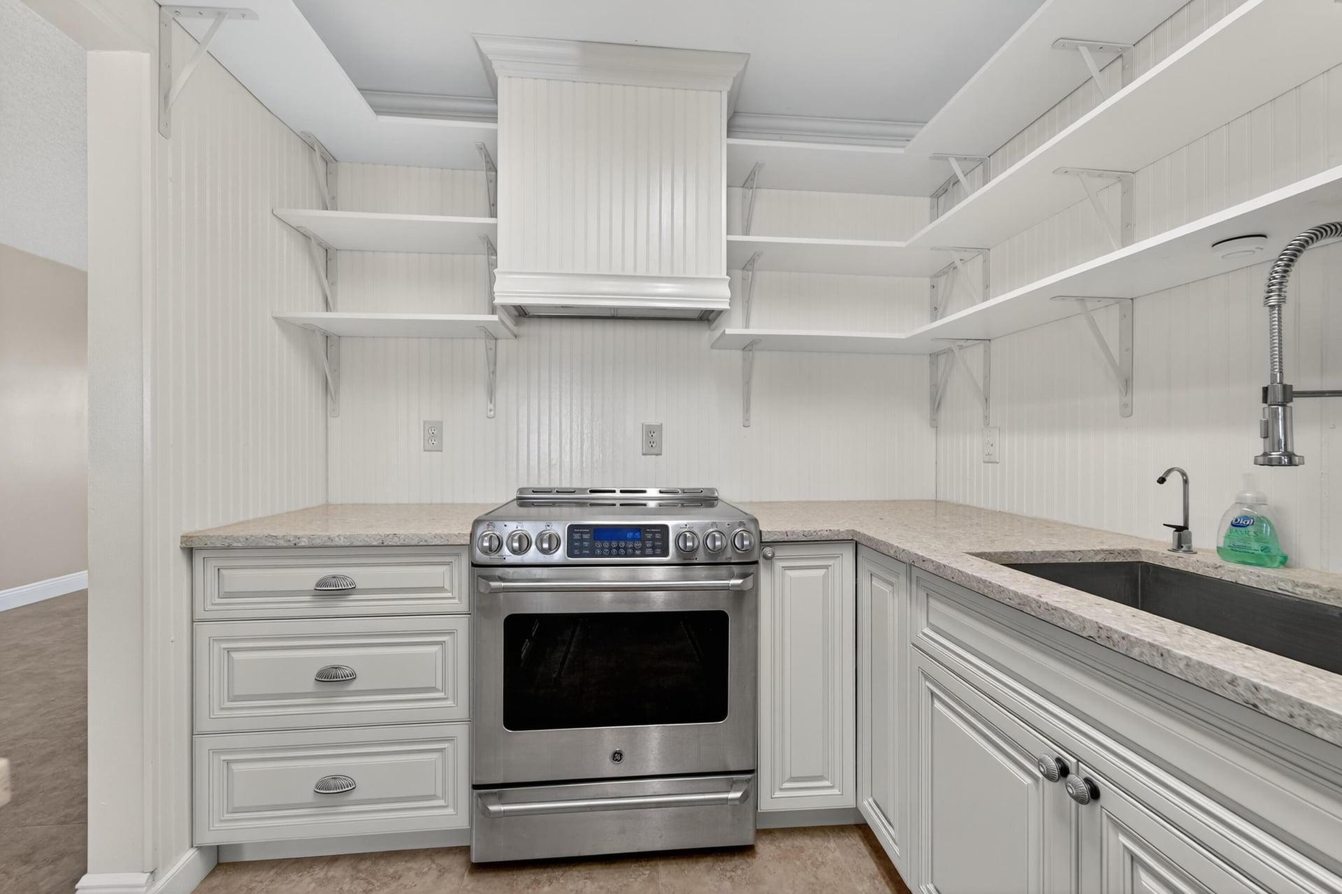 Residence photo 16