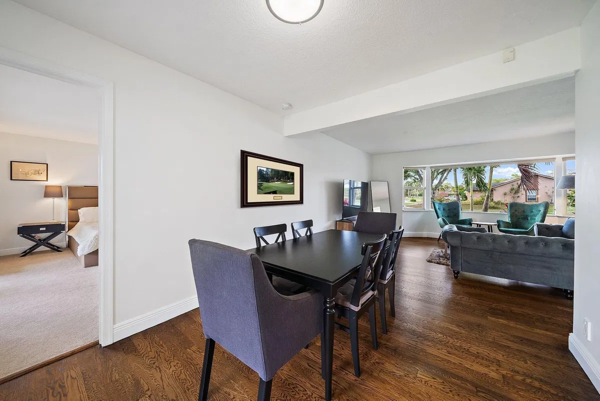 Residence photo 10