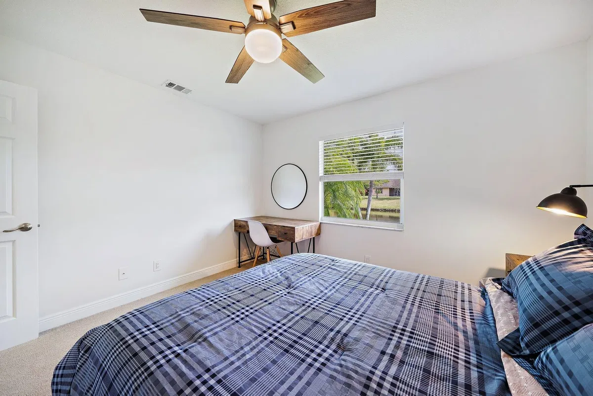 Residence photo 37