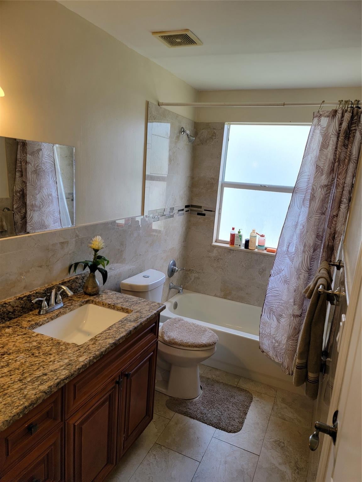Residence photo 16
