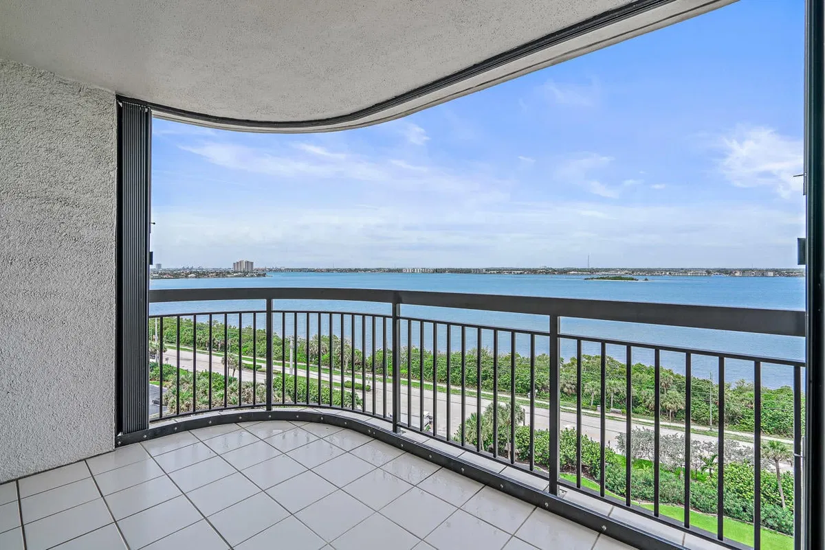 Eastpointe Singer Island Unit 10j photo 19