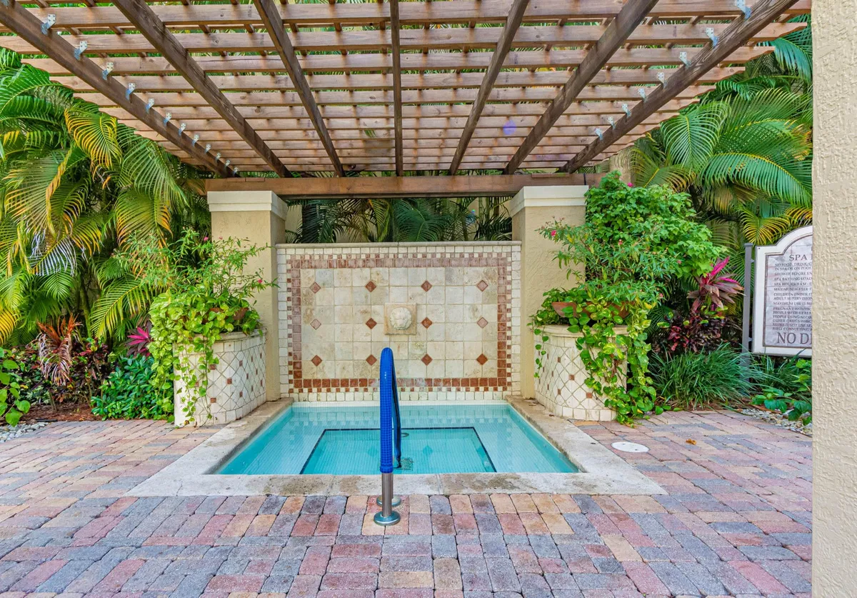 Courtyards in Cityplace Unit 102 photo 28