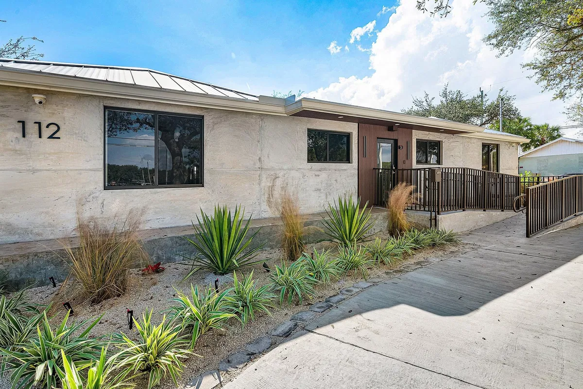 Residence photo 4
