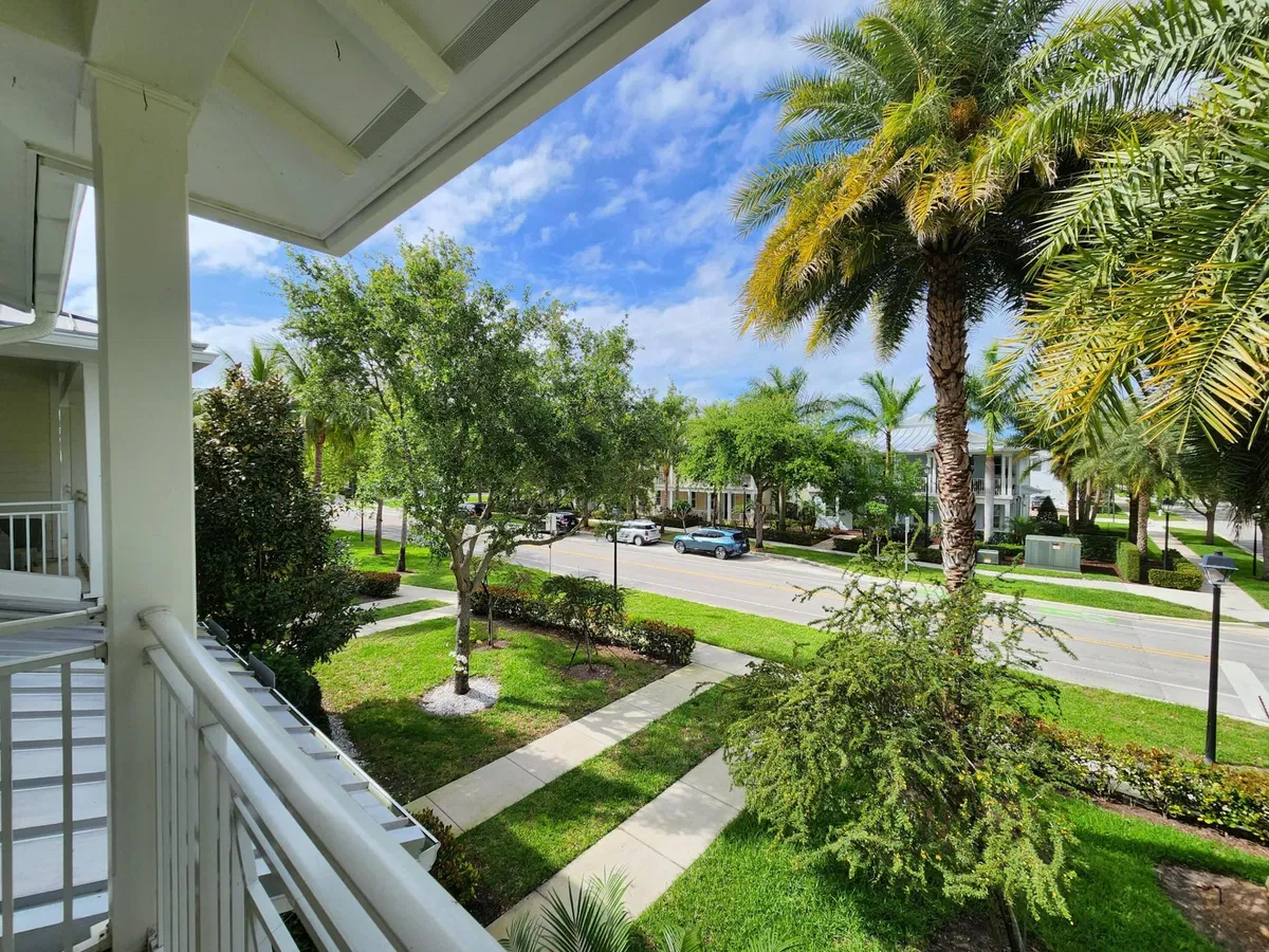 Mallory Creek Abacoa Residence photo 22