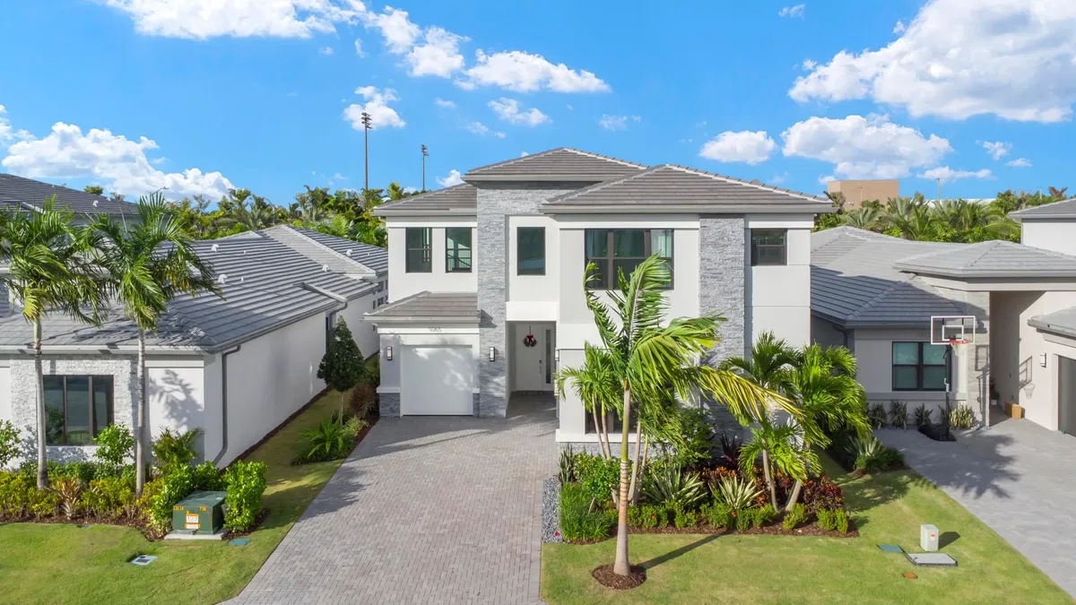 Lotus Palm Boca Raton Residence