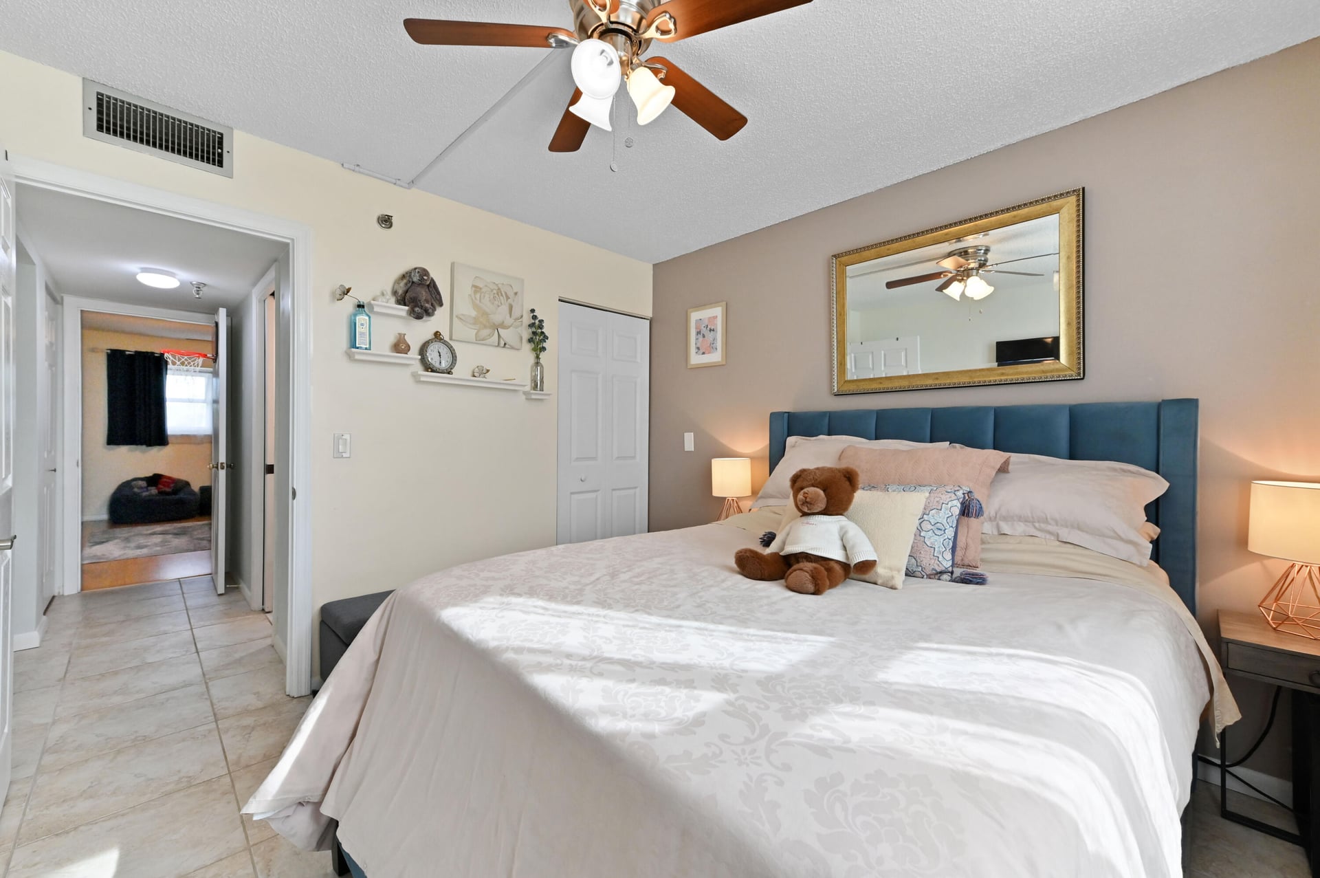 Unit 207 photo 25