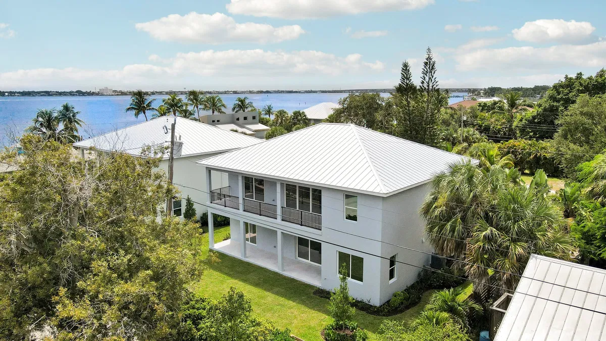 Residence photo 10
