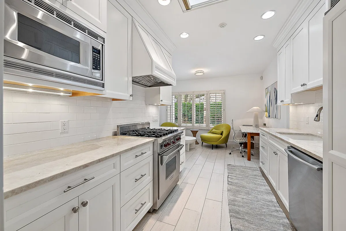 Admirals Cove Residence photo 10