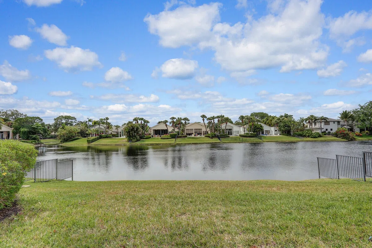 Frenchman's Creek Residence photo 64